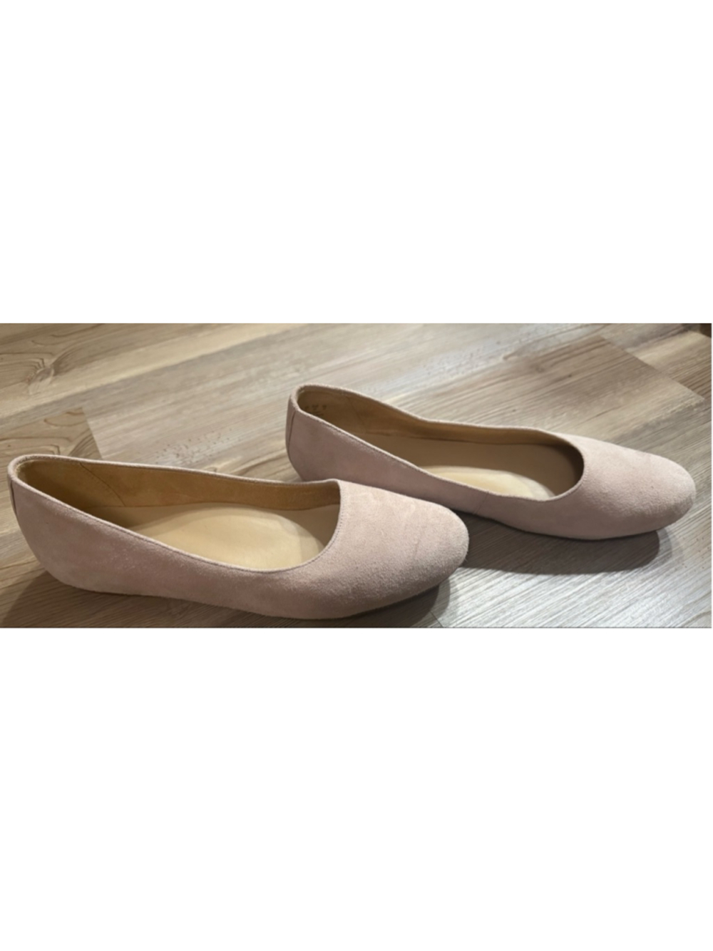 Women's Naturalizer Light Pink Suede Flats Size 10 - Picture 1 of 4